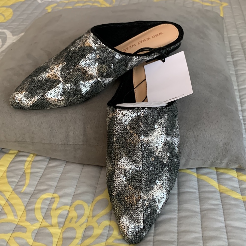 Who What Wear black/gray sequined mule flats!!